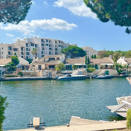 Charming House For Rent In Port With Wi-fi And Private Mooring *
